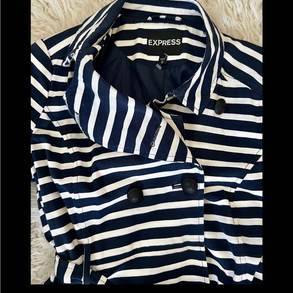 Express Rain Jacket/Trench Coat 🌤️🌦️ - Picture 2 of 7